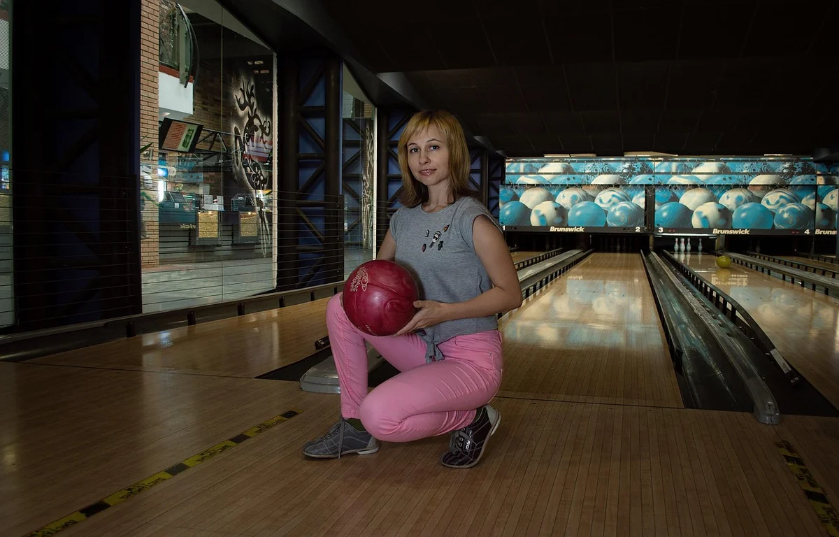 Découvrez l'histoire et origine du bowling : des quilles aux pistes modernes en 2026